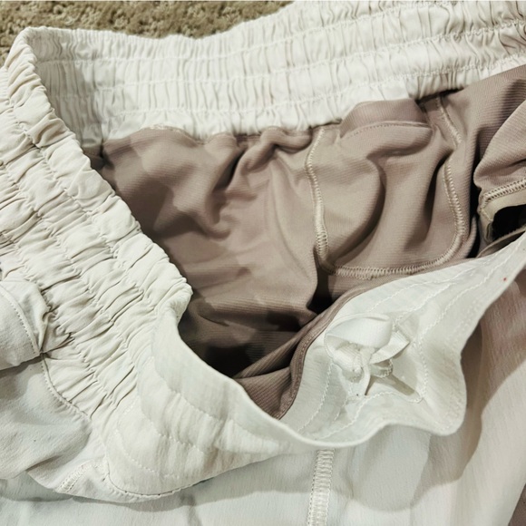 Lulu Lemon White Hotty Hot High Rise Shorts - Picture 4 of 5